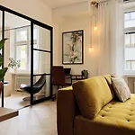 Luxury 3-Bedroom Suite On Most Beautiful Street Of Helsinki