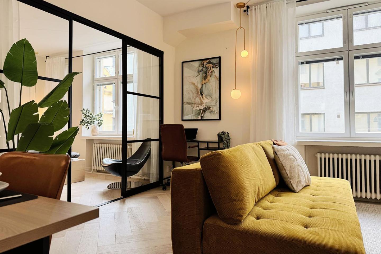 Apartment Luxury 3-bedroom On Beautiful Street Of *