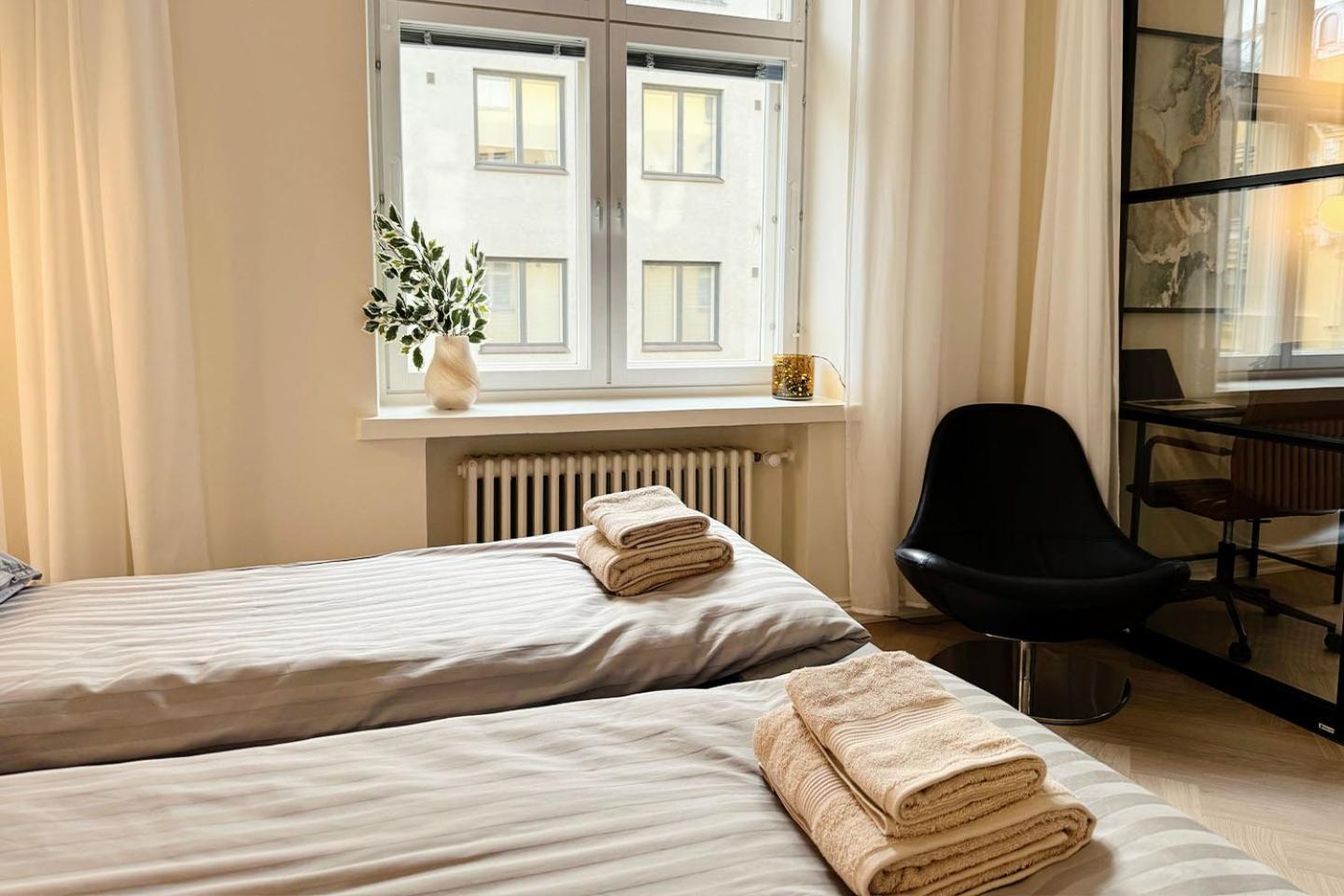 Apartment Luxury 3-bedroom On Beautiful Street Of *